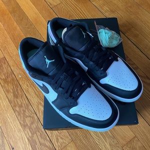 NEW Nike Air Jordan 1 Low SE